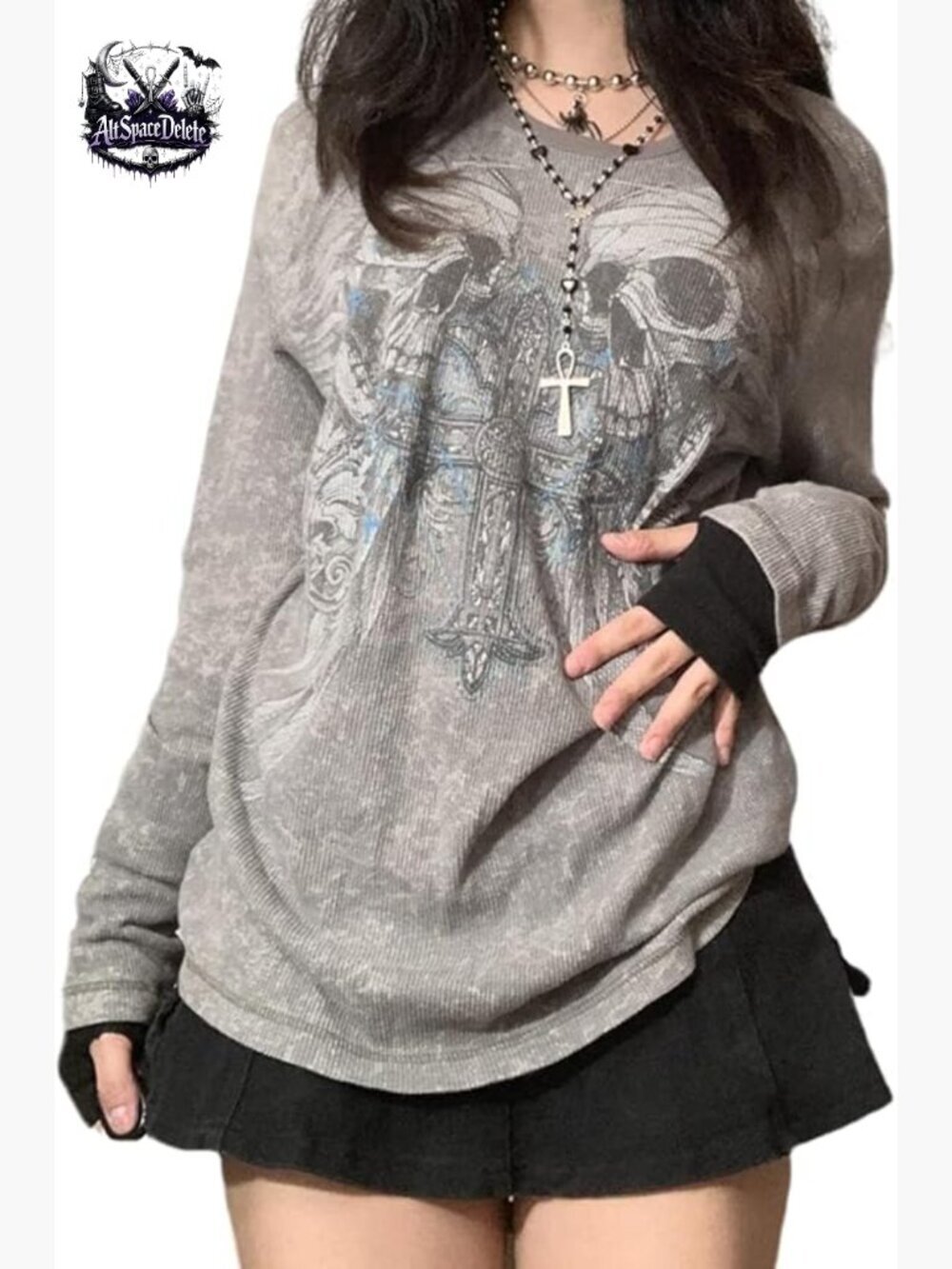 Vintage Gothic Skull Print Long Sleeve T-Shirt, Y2K Grunge Aesthetic Top